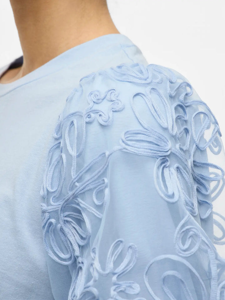 SIMONIA - T-Shirt med puffärm i spets - Blå