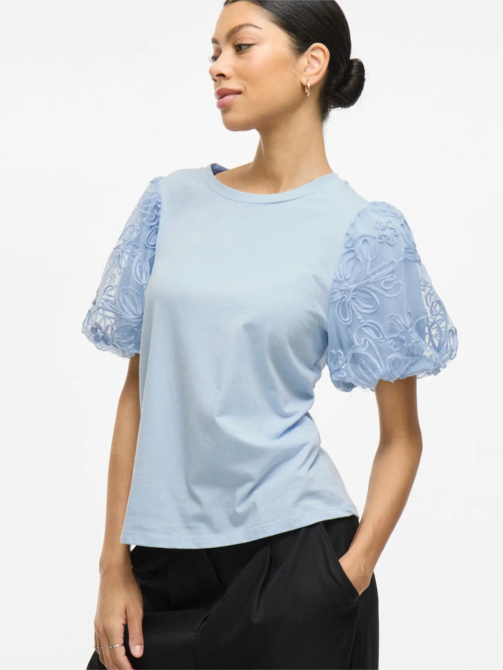 SIMONIA - T-Shirt med puffärm i spets - Blå