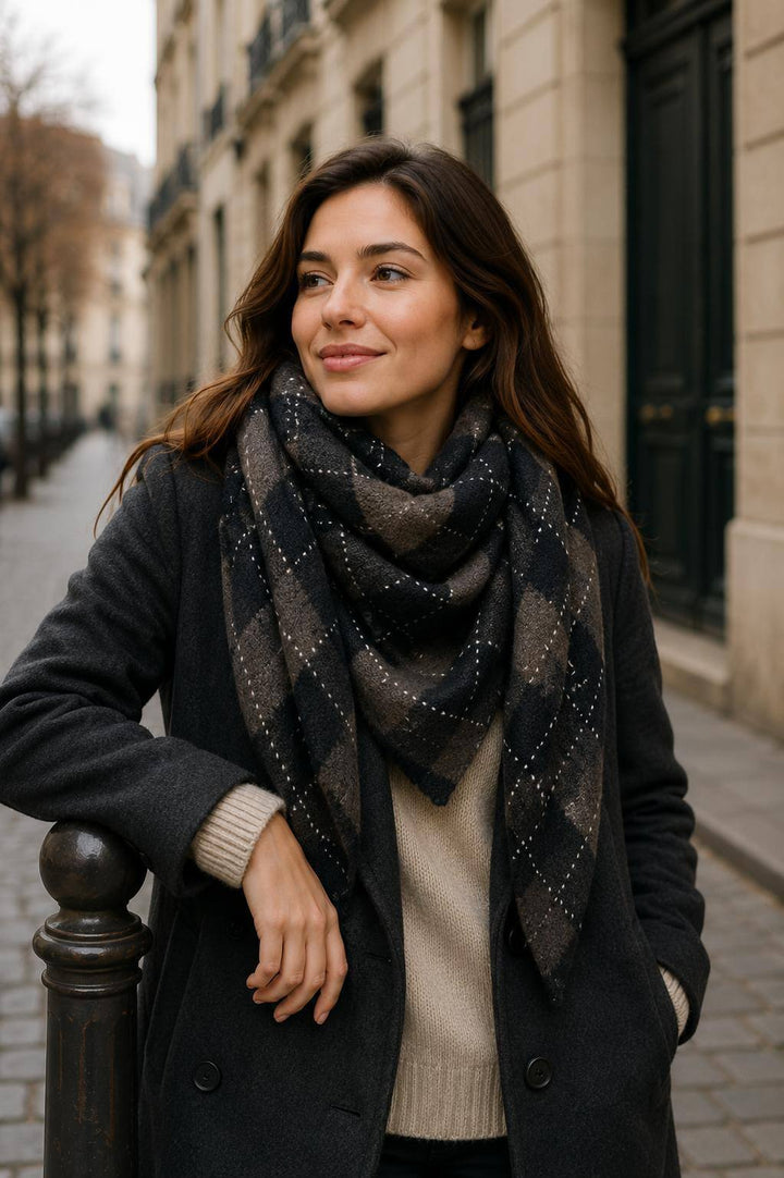 Triangel Scarf Rutig - Dark Brown