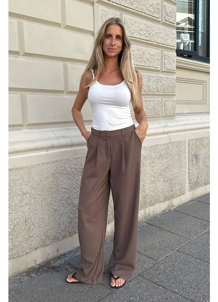 CELINAL - Pants - Brown
