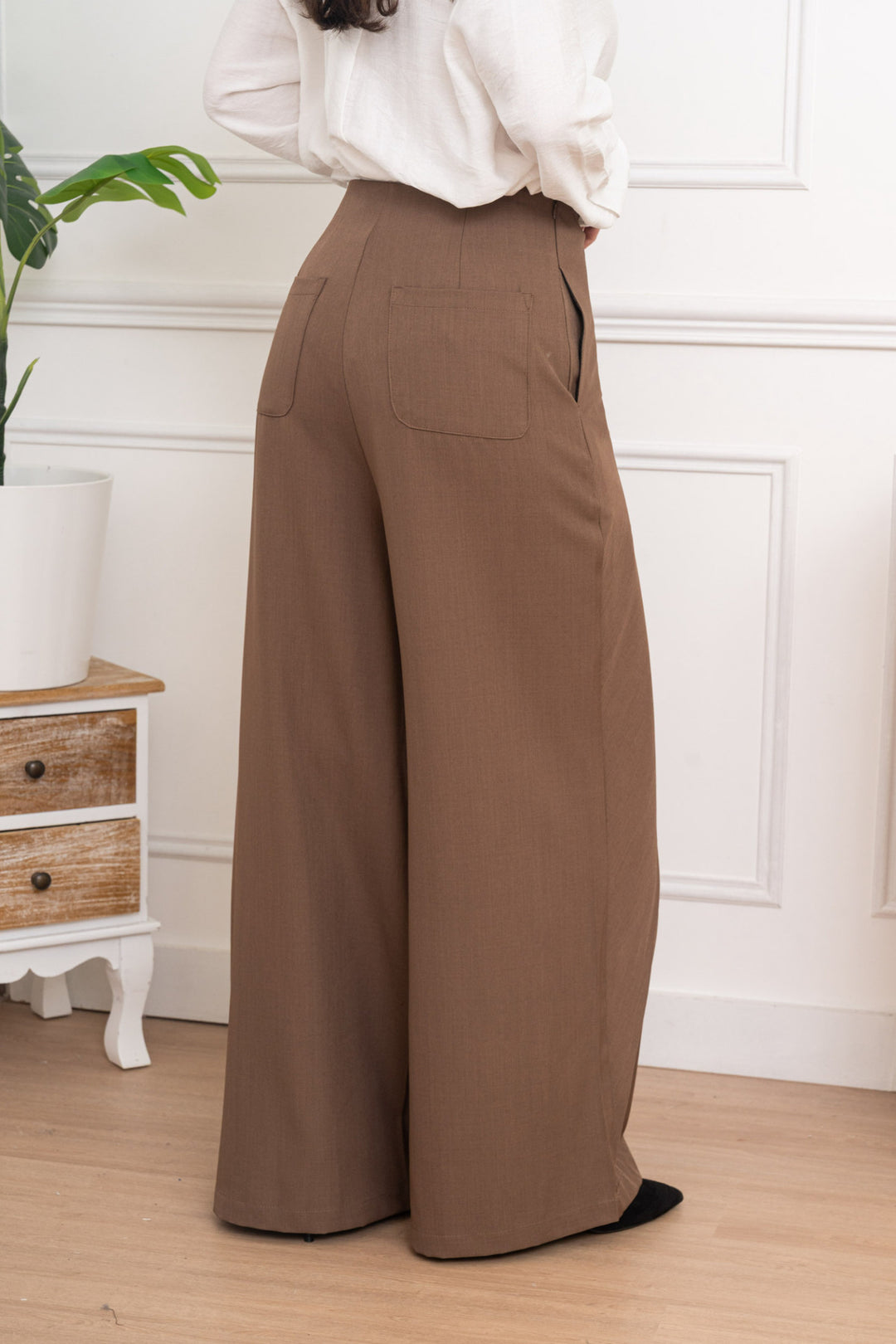 SELECTED BY KABARE - Adele - Vida byxor med omlottfront - Brun