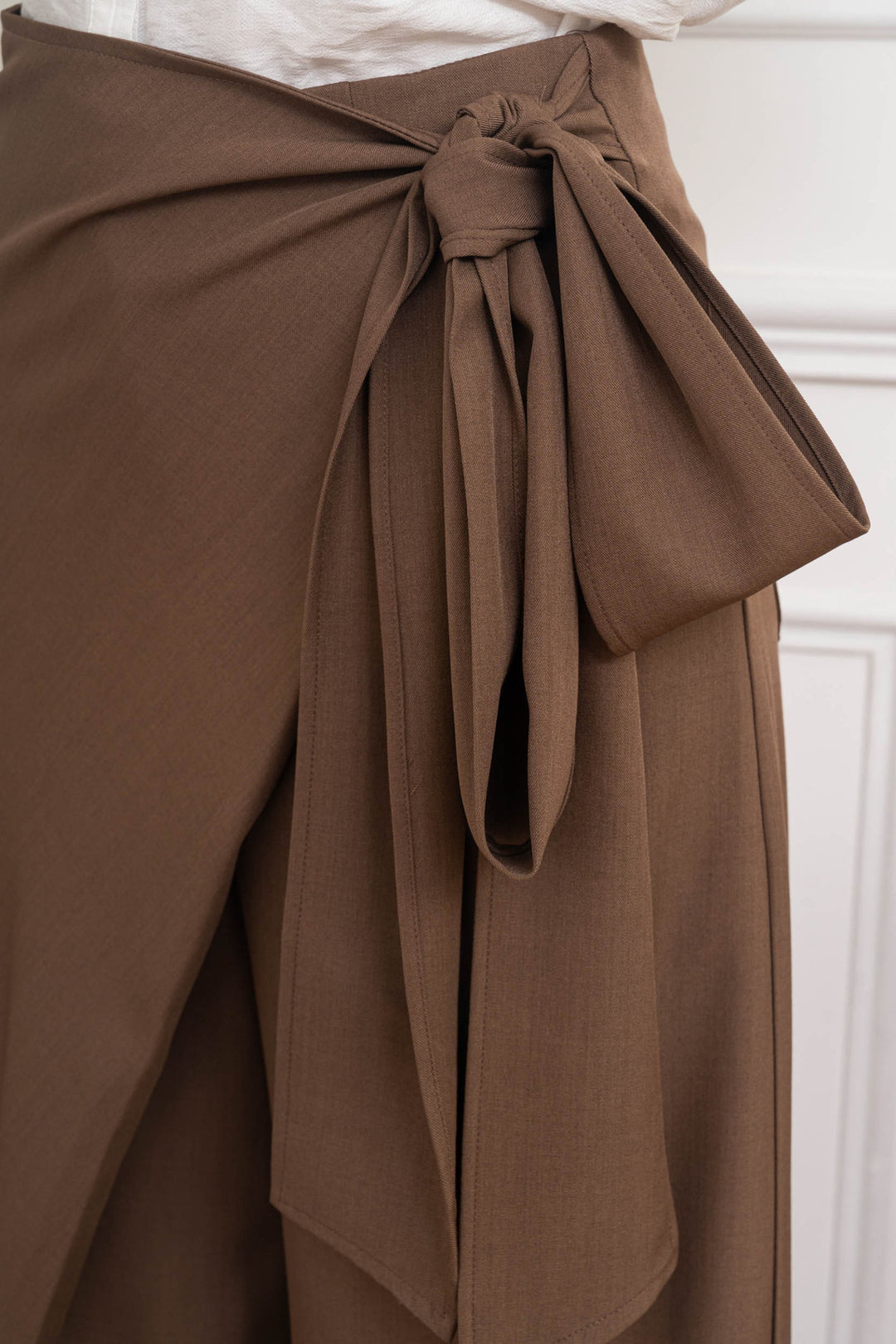 SELECTED BY KABARE - Adele - Vida byxor med omlottfront - Brun