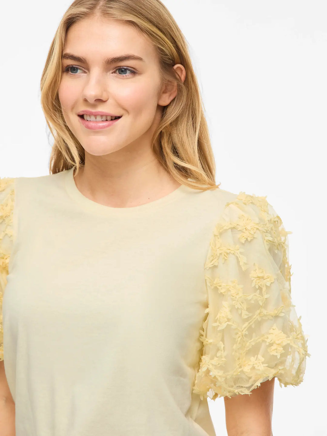 ONESCA - T-shirt med dekorärm - Pastell Gul