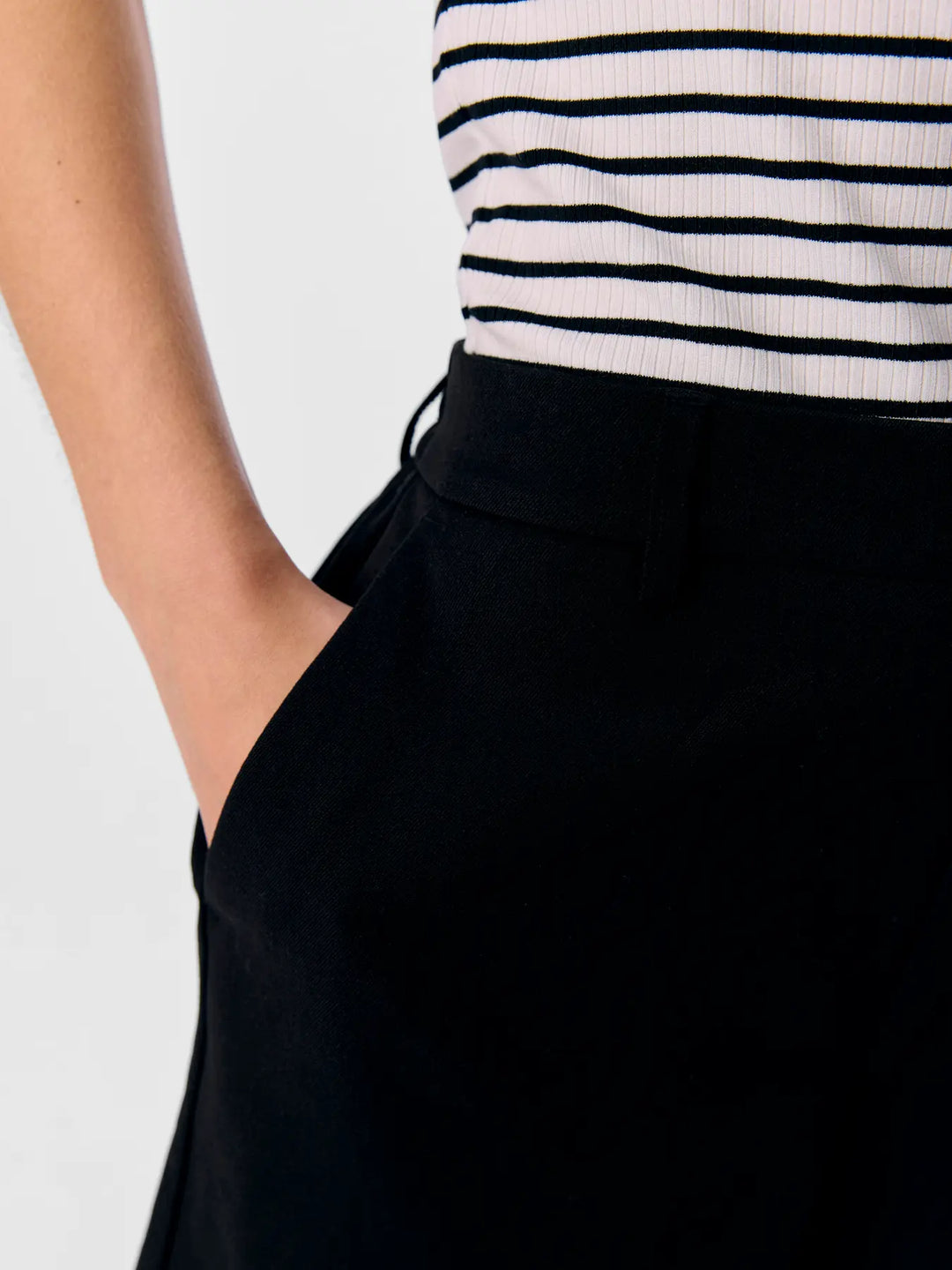 OBJECT - Lisa Shorts - Black